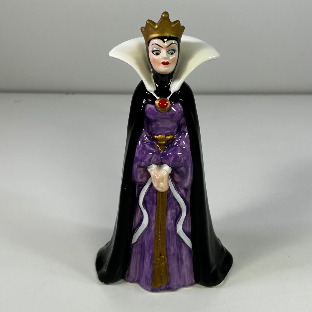 Disney Snow White Evil Queen Ceramic Figurine Japan Vintage 7 Inch G0151 99092 0